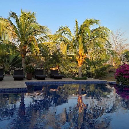 Soma Surf Resort Tola Exterior photo