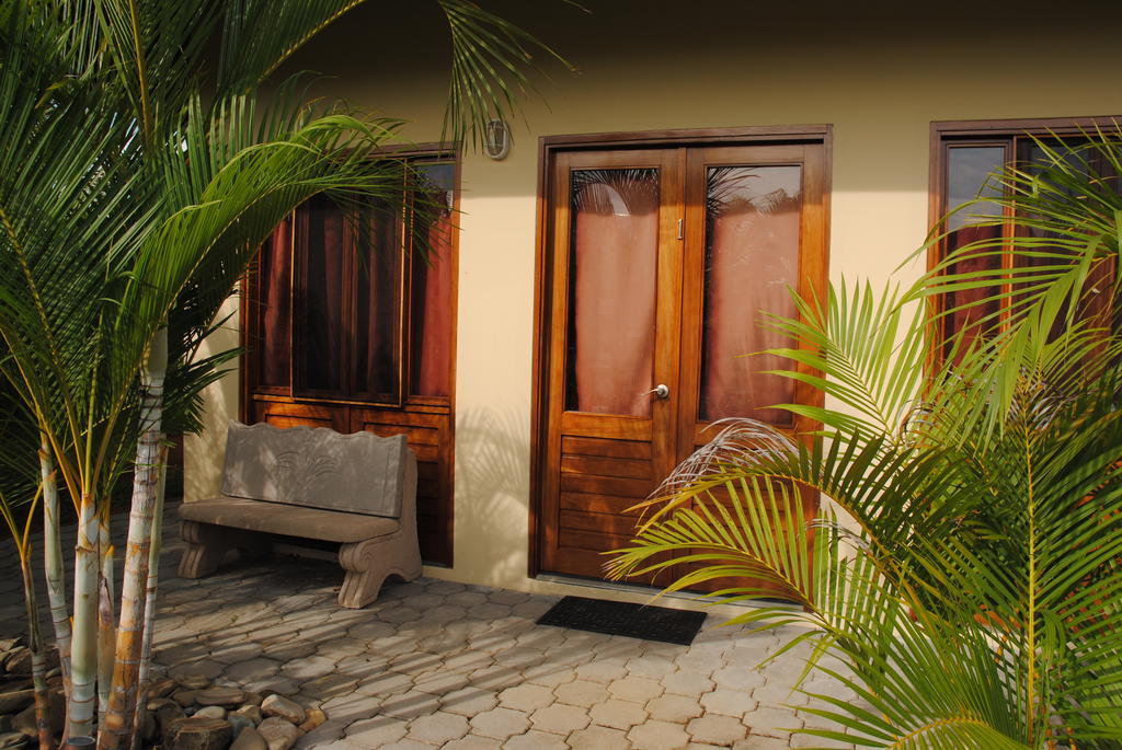 Soma Surf Resort Tola Exterior photo
