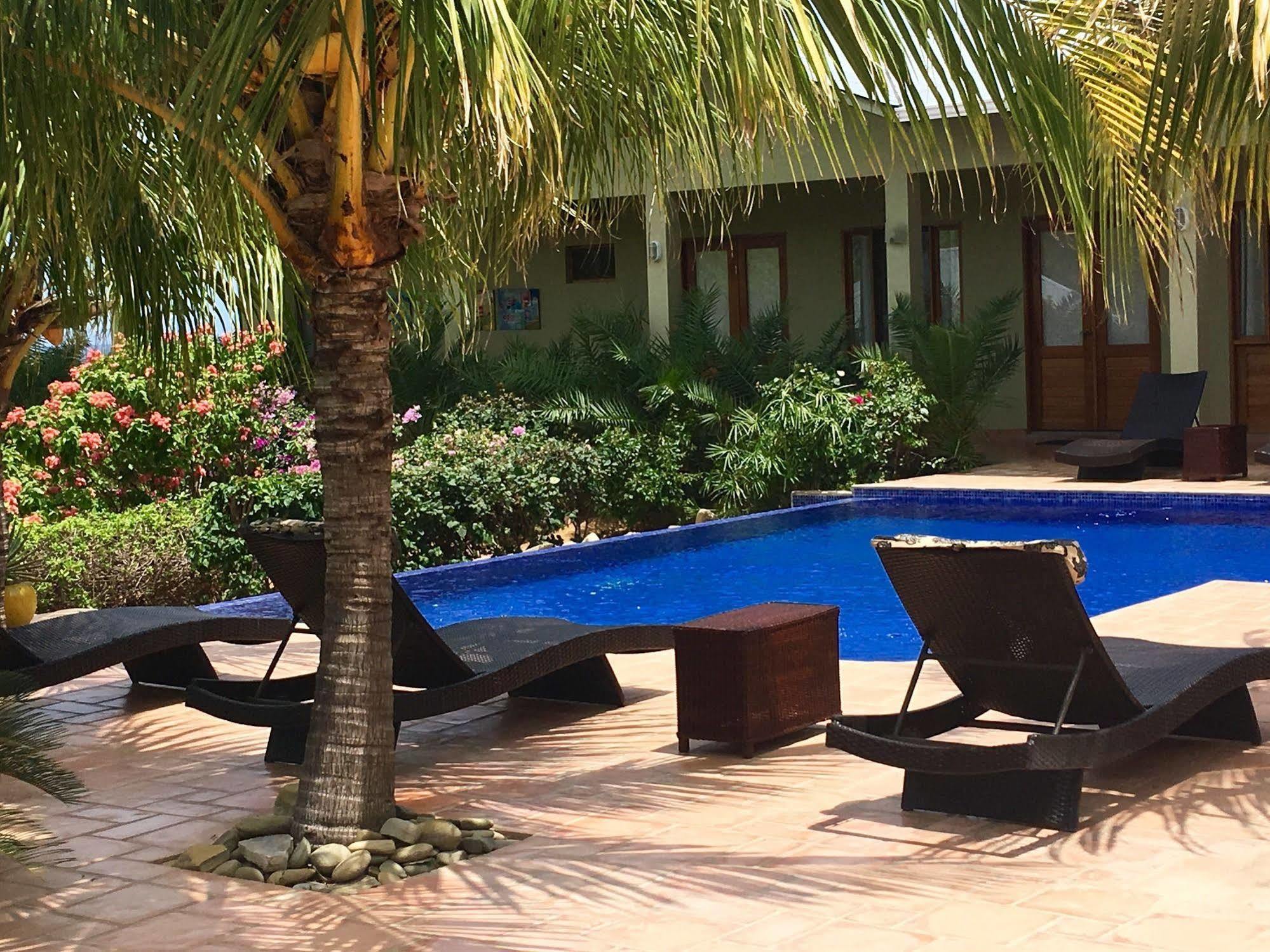 Soma Surf Resort Tola Exterior photo
