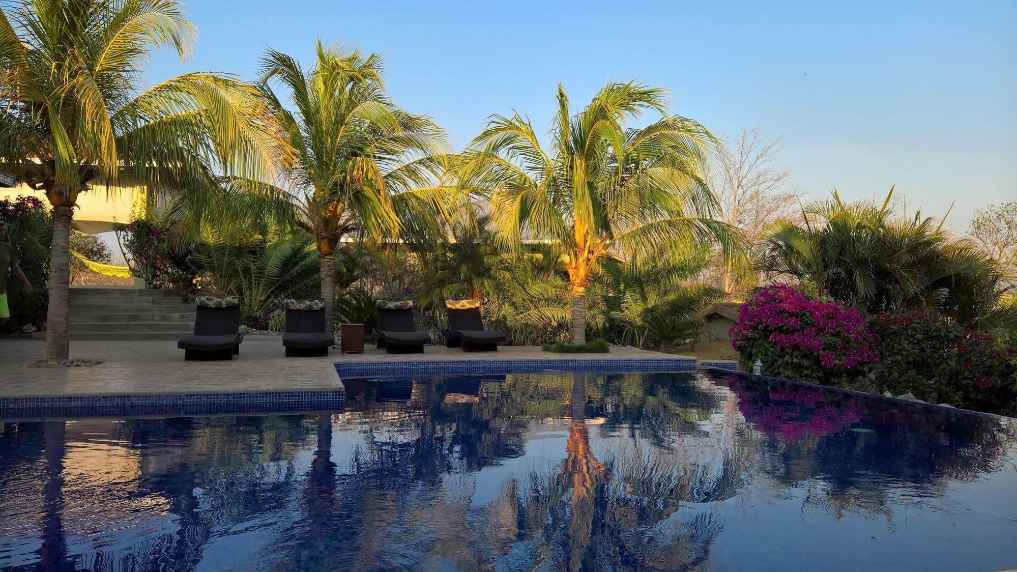 Soma Surf Resort Tola Exterior photo