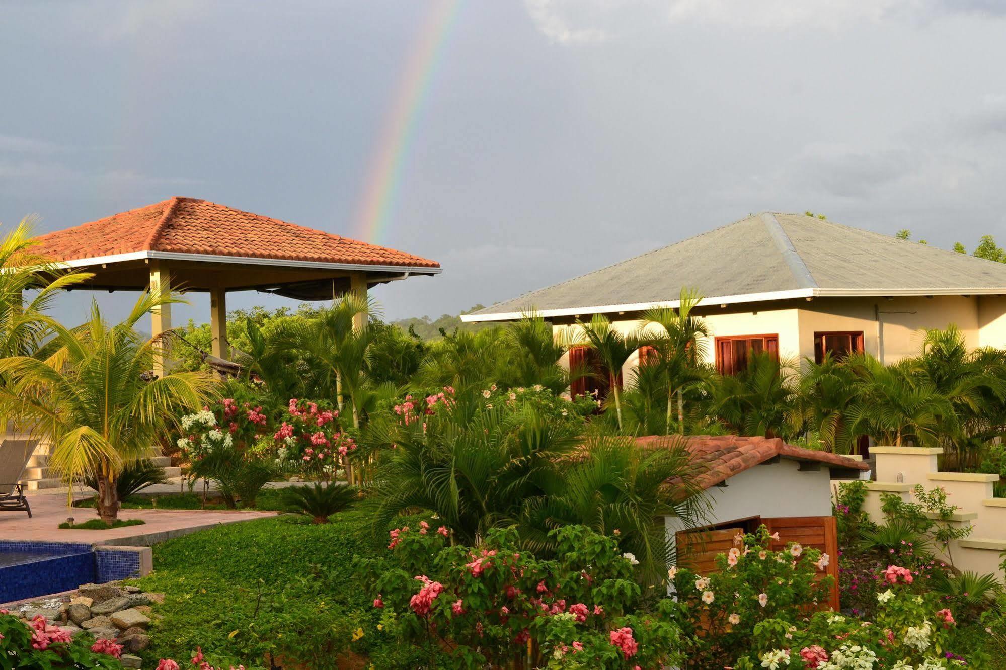 Soma Surf Resort Tola Exterior photo